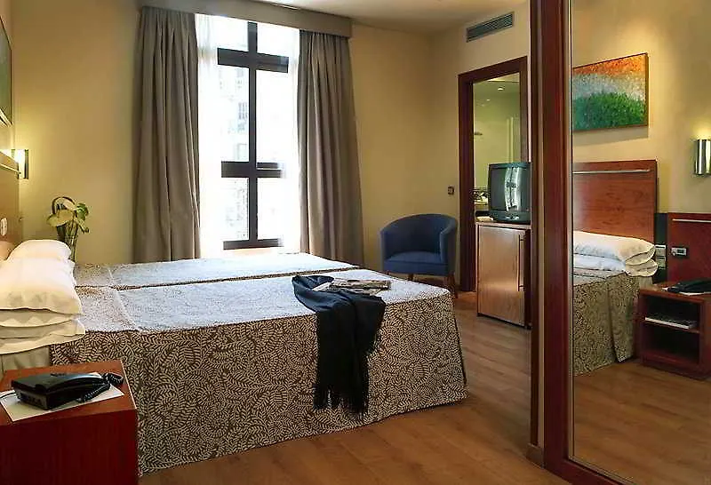 Garbi Millenni Hotel Barcelona 4*,